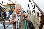 Vorschaubild für Datei burmann-foto-norddeich-muschelfischer-13.jpg Niedersächsische Muschelfischer eröffnen Saison 2014 in Norddeich