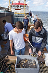 Vorschaubild für Datei 20160815-muschelfischer-660.jpg Niedersächsische Muschelfischer eröffnen Saison 2016 in Greetsiel